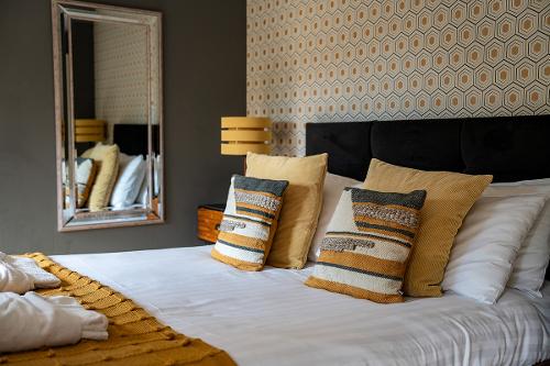 Bedroom detail