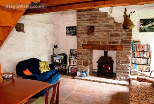 Sitting room with fireplace