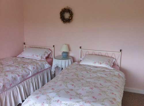 Twin bedroom