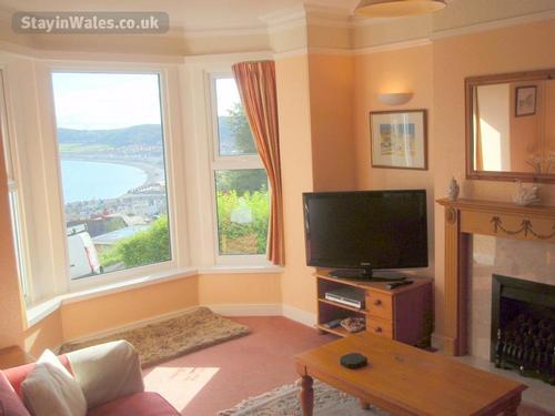 Cosy lounge with fantastic views over the Bay of Llandudno