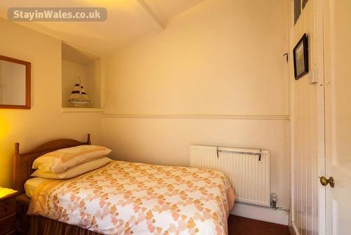Ground floor single bedroom