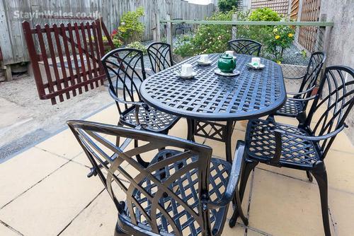 Rear patio area