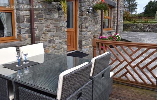 Decking area, great suntrap