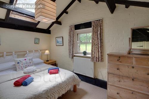 The second double bedroom
