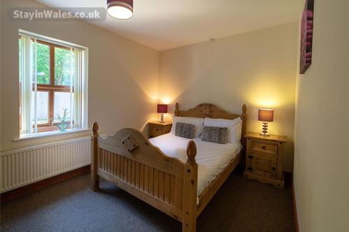Oak/Ash bedroom