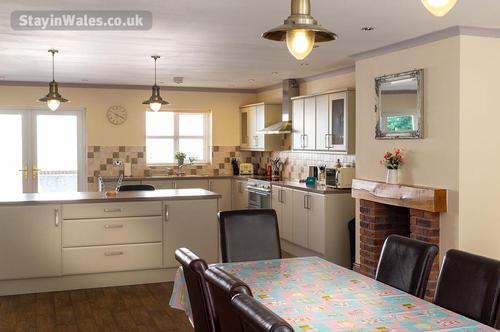 Sycamore Cottage - kitchen