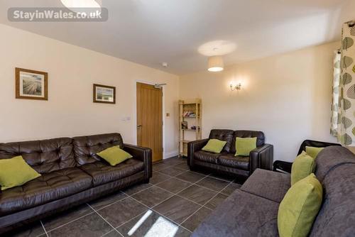 The living room with Smart TV and free WiFi