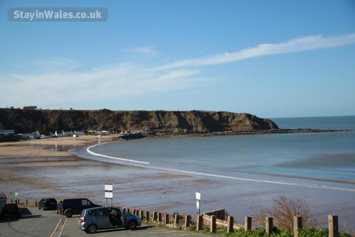 Nefyn Beach, ideal for boat launching and dogs in the oposite direction