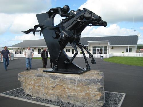 Ffos Las racecourse 15 min drive