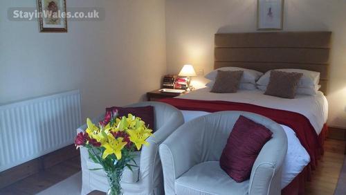 Autumn Kingsize bedroom