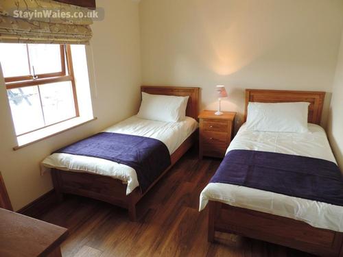 The Mill - twin bedroom
