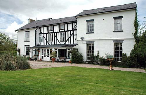 The original part of The Gro dates from around 1650
