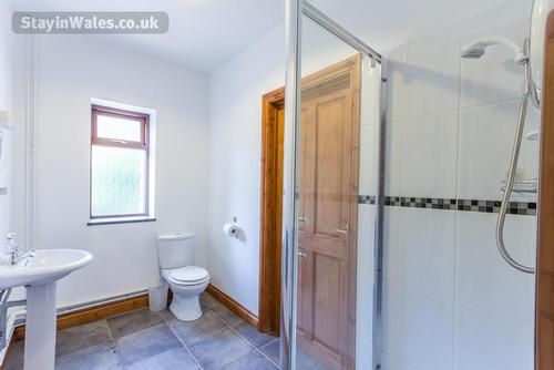 Ensuite bathroom