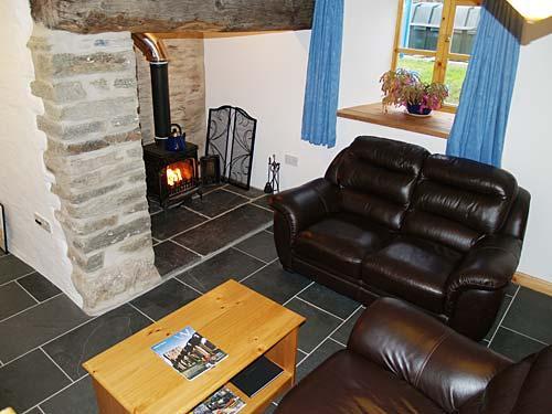Yr Hen Dy - living room