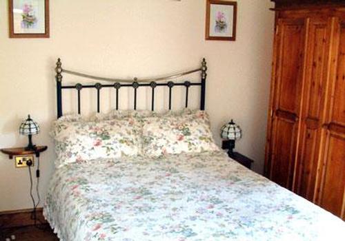 Cottage - bedroom