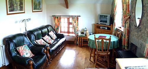 Cottage - living room