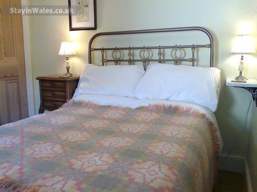 Second double bedroom (4ft bed)