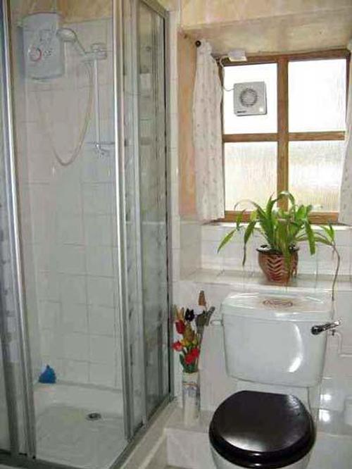 The Farmhouse - shower room
