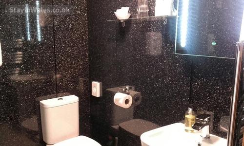Wye Cottage Bathroom
