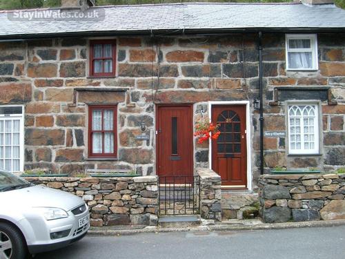 Tan-Rallt is in the picturesque Snowdonia village of Beddgelert.