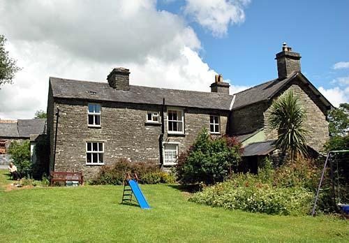 Farmhouse Cottage garden and play area