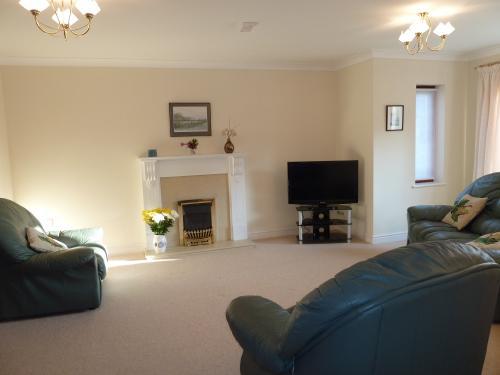 Min y Traeth - living room