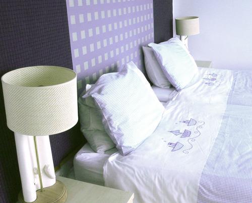 Bedroom 1 twin beds