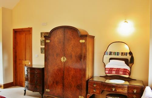 Twin bedroom