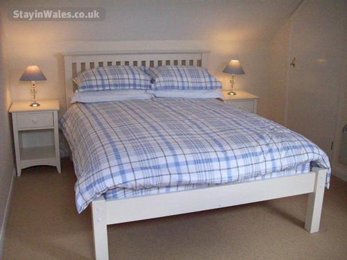 Second floor ensuite double bedroom