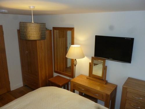 Bedroom with Oak Milano furniture