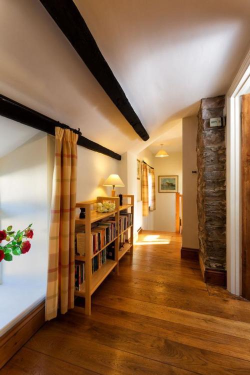 1st floor landing