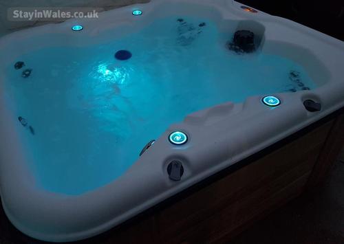 New luxury hot tub
