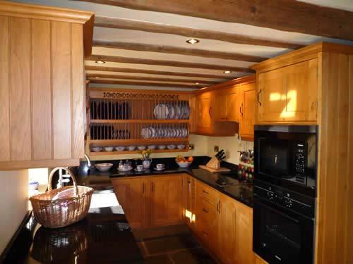 The fully equipped kitchen