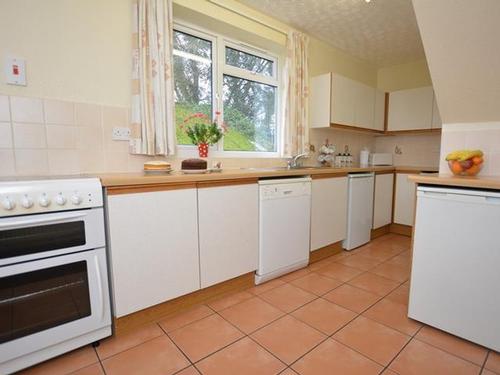 Soar Cottage - kitchen