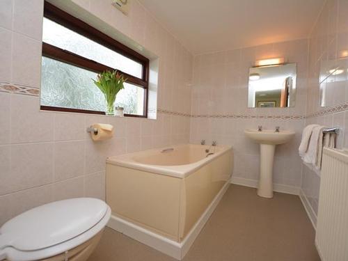 Soar Cottage - bathroom