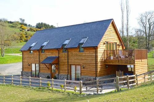 Brynhir Barn
