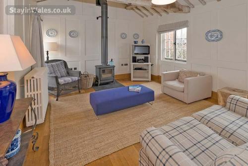 Mill Barn - living room