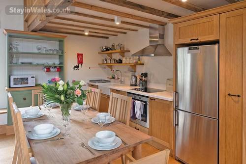 The Stables - kitchen diner