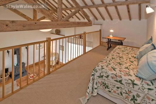 The Stables - mezzanine bedroom