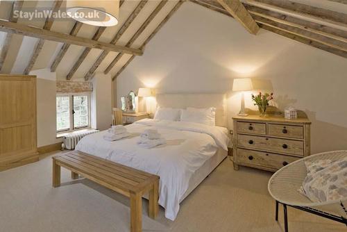 The Stables - double bedroom