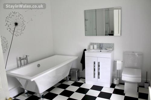 Bath and shower room