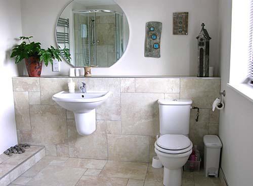 En-suite bathroom