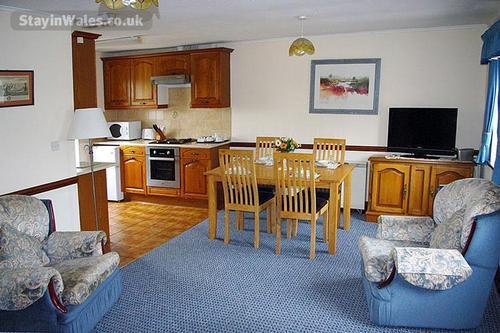 Bluebell Cottage - open plan kitchen, living and dining room