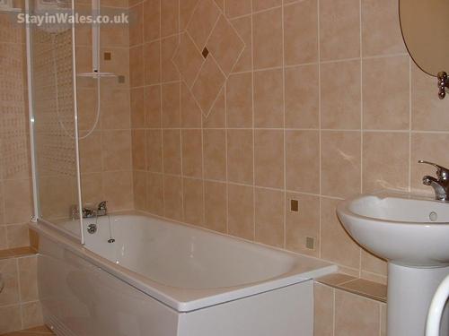 Bathroom of Oak Lodge
