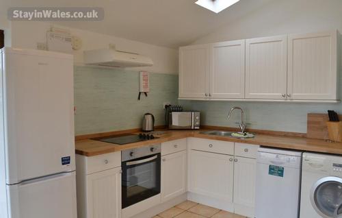Barrwg kitchen