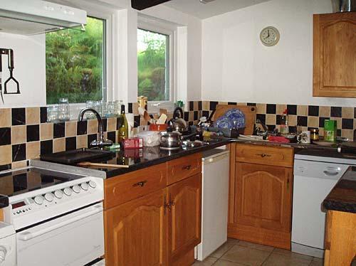 The kitchen, fully equipped.