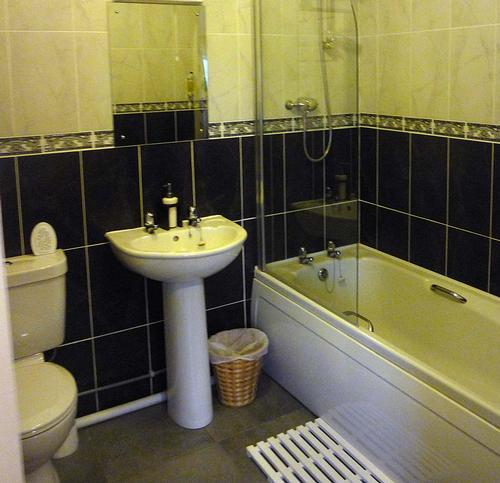 En-suite bathroom