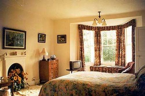 B&amp;B bedroom