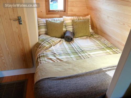 Mega Pod Fixed Double bed