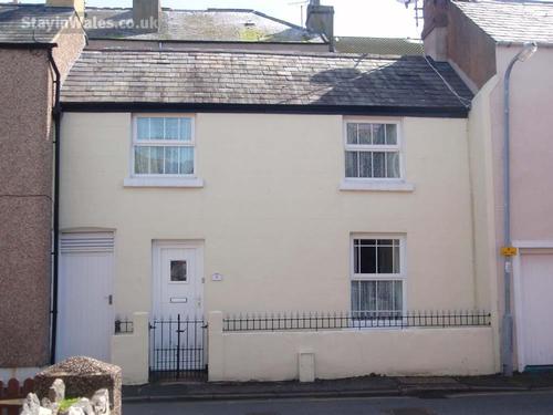 This character holiday home is in Llandudno town centre